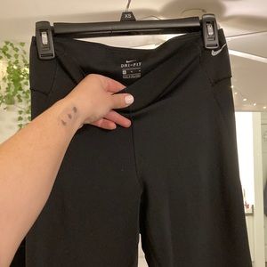 NIKE DRY-FIT LEGGINGS